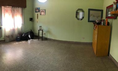 CASA 4 AMBIENTES EN ALQUILER , CASTILLO