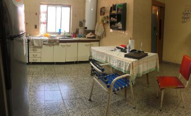 CASA 4 AMBIENTES EN ALQUILER , CASTILLO