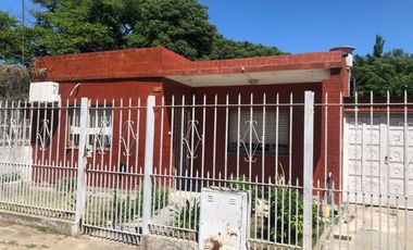 CASA 4 AMBIENTES EN ALQUILER , CASTILLO