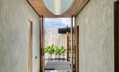 DIJUAL RUMAH MEWAH LOKASI BLULUKAN COLOMADU