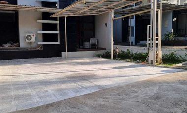 Dijual Villa Semi Furnish ada Kolam Renang Dago Resort  Bandung