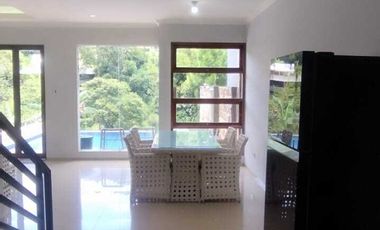 Dijual Villa Semi Furnish ada Kolam Renang Dago Resort  Bandung