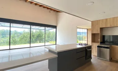 Venta de hermosa casa en el retiro , pantanillo