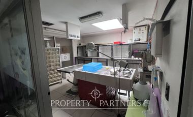 Espectacular local en Manquehue