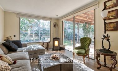 Venta de Hermosa casa en Condominio, comuna Peñalolén