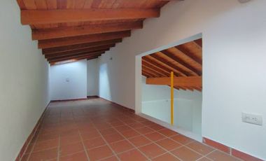 ARRIENDO de OFICINAS en EL RETIRO