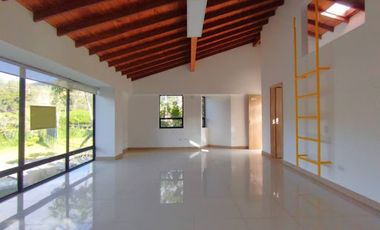ARRIENDO de OFICINAS en EL RETIRO