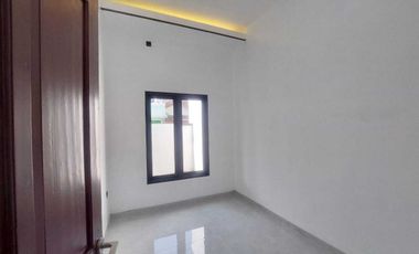 Rumah Mewah Baru Siap Huni di Cluster Baturan Dekat Manahan Solo