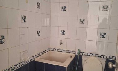 DISEWAKAN RUMAH 2 LANTAI DI TAMPAK SIRING PERUMAHAN DAAN MOGOT BARU