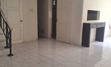 DISEWAKAN RUMAH 2 LANTAI DI TAMPAK SIRING PERUMAHAN DAAN MOGOT BARU