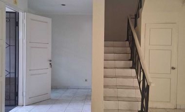 DISEWAKAN RUMAH 2 LANTAI DI TAMPAK SIRING PERUMAHAN DAAN MOGOT BARU