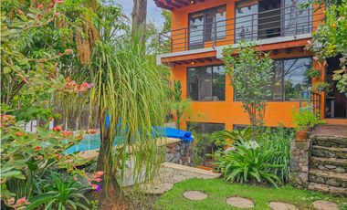 CASA AMUEBLADA EN RENTA CON JARDIN Y JACUZZI EN VALLE DE BRAVO
