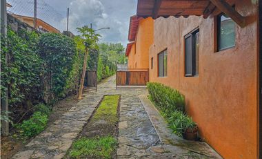 CASA AMUEBLADA EN RENTA CON JARDIN Y JACUZZI EN VALLE DE BRAVO