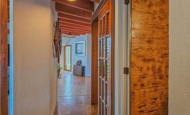 CASA AMUEBLADA EN RENTA CON JARDIN Y JACUZZI EN VALLE DE BRAVO