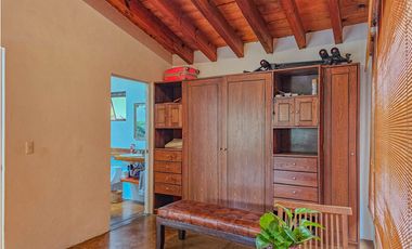 CASA AMUEBLADA EN RENTA CON JARDIN Y JACUZZI EN VALLE DE BRAVO