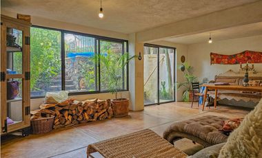 CASA AMUEBLADA EN RENTA CON JARDIN Y JACUZZI EN VALLE DE BRAVO