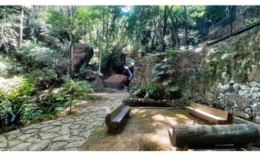 CASA EN RENTA CON CASCADA EN AVNDARO, VALLE DE BRAVO