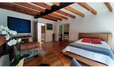 CASA EN RENTA CON CASCADA EN AVNDARO, VALLE DE BRAVO