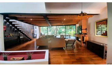 CASA EN RENTA CON CASCADA EN AVNDARO, VALLE DE BRAVO