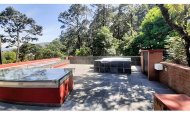 CASA EN RENTA CON CASCADA EN AVNDARO, VALLE DE BRAVO