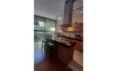 CASA EN RENTA CON CASCADA EN AVNDARO, VALLE DE BRAVO