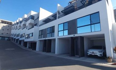 Casa en VENTA en La Postal