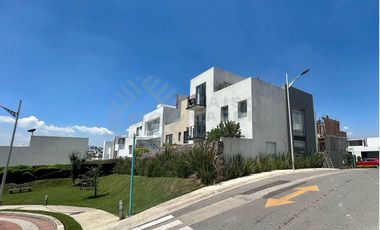 Casa en Venta o Renta en Aqua 1, en esquina