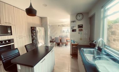 Casa en Venta o Renta en Aqua 1, en esquina