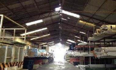 Nave industrial con oficinas en Venta.