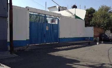 Nave industrial con oficinas en Venta.