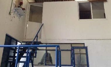 Nave industrial con oficinas en Venta.