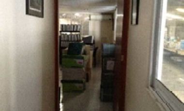 Nave industrial con oficinas en Venta.