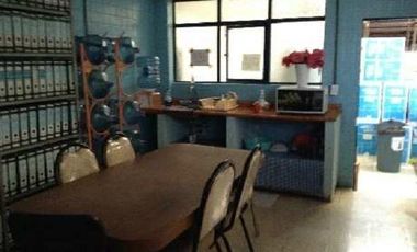 Nave industrial con oficinas en Venta.
