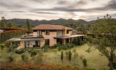 VENDO / Arriendo Casa Campestre en El Alto del Escobero