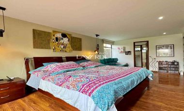 Casa esquinera independiente de un nivel en Cajicá