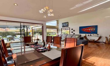 Casa esquinera independiente de un nivel en Cajicá