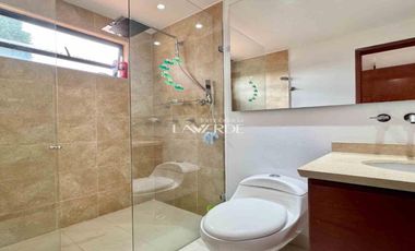 Casa esquinera independiente de un nivel en Cajicá