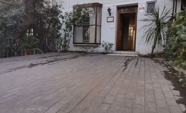 Arriendo Casa 4D2B1E - Las Condes Av Apoquindo