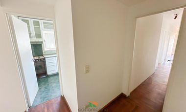 Departamento en venta en General Paz frente a la plaza.