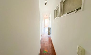 Departamento en venta en General Paz frente a la plaza.