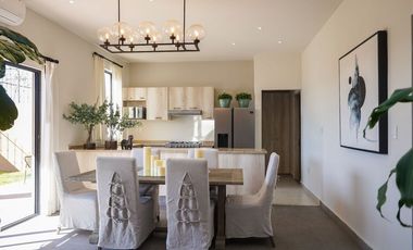Casa en Venta en San Miguel con Terraza Panorámica y Diseño Contemporáneo