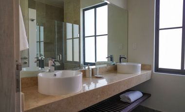 Casa en Venta en San Miguel con Terraza Panorámica y Diseño Contemporáneo
