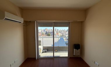 Alquiler departamento 2 ambientes con balcón en Morón