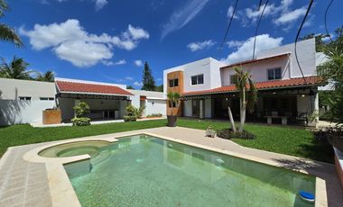 PRECIOSA RESIDENCIA EN EXCLUSIVA PRIVADA LA CEIBA FRENTE A CAMPO DE GOLF.