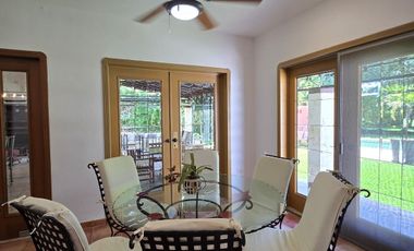 PRECIOSA RESIDENCIA EN EXCLUSIVA PRIVADA LA CEIBA FRENTE A CAMPO DE GOLF.