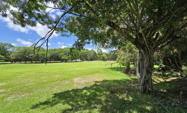 PRECIOSA RESIDENCIA EN EXCLUSIVA PRIVADA LA CEIBA FRENTE A CAMPO DE GOLF.