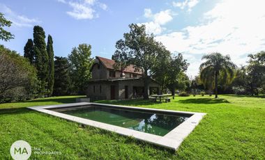 Casa de 3 dormitorios, terreno de 2375 m2 - Espora 5400 - Funes | Venta