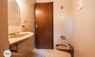 Casa de 3 dormitorios, terreno de 2375 m2 - Espora 5400 - Funes | Venta