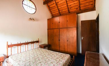 Casa de 3 dormitorios, terreno de 2375 m2 - Espora 5400 - Funes | Venta