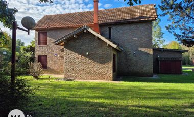 Casa de 3 dormitorios, terreno de 2375 m2 - Espora 5400 - Funes | Venta